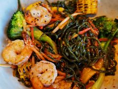 煎大虾海藻面沙拉-Wagas沃歌斯(合生汇店)
