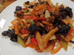 炒鱿鱼-张记焖窑·十五年专注焖烤(雍和宫店)