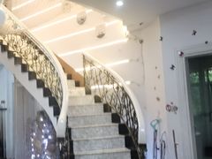 -蓝房子轰趴俱乐部(天鹅湖假日山庄别墅店)