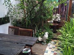 -Cuc Gach Quan Restaurant