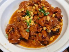 砂锅烧蹄膀-董厨煨汤馆(车站路店)