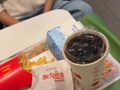 -麦当劳(上海虹桥站30B检票口楼上)