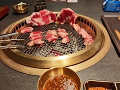 -铭牛烧肉·和牛海鲜自助(高新月牙湖店)