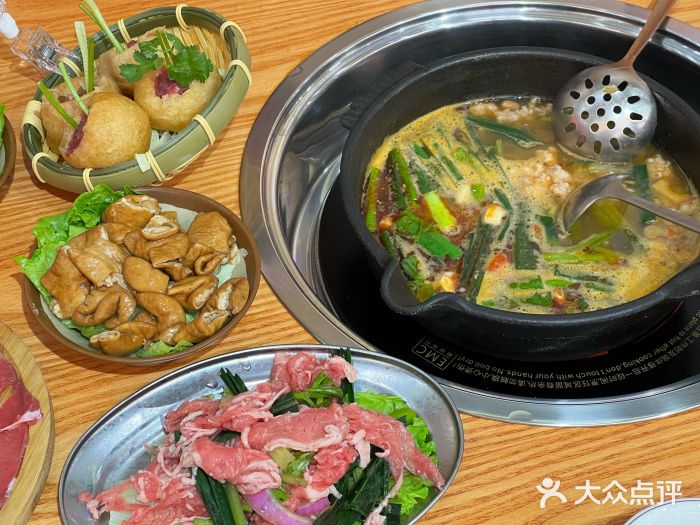 黔三一夺夺粉酸汤火锅(百信店)图片