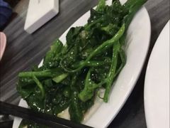 蒜蓉芥蓝-有记XO烧腊之家
