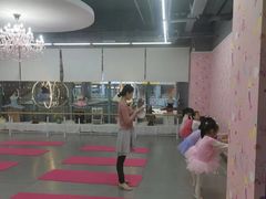 -Isee灰姑娘国际儿童艺术中心(证大·大拇指广场店)