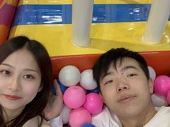 -嘿哟动霸CHUA·新潮玩运动娱乐中心·蹦床滑冰团建乐园