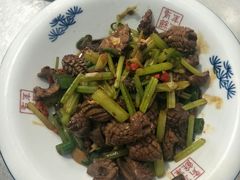 -鲁班小馆(政四街店)