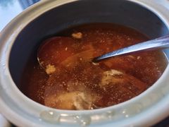 云南名材汽锅鸡&nbsp;/例-丽江金茂凯悦臻选酒店-滇香馆