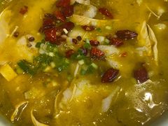 -渝是乎酸菜鱼(龙旗购物中心店)