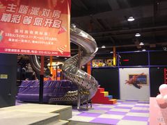 -Tenker Club弹刻极限主题公园 · 蹦床 · 团建 · 生日派对(大关店)