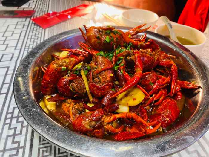 虾一跳(滨江北路旗舰店)-"总体不错,吃了油焖大虾(感觉没吃够,感觉.