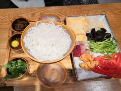 蒙自过桥米线-麦麦山云南菜(复地活力城店)