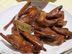 招牌烤乳鸽-石岐佬中山菜馆(张溪店)
