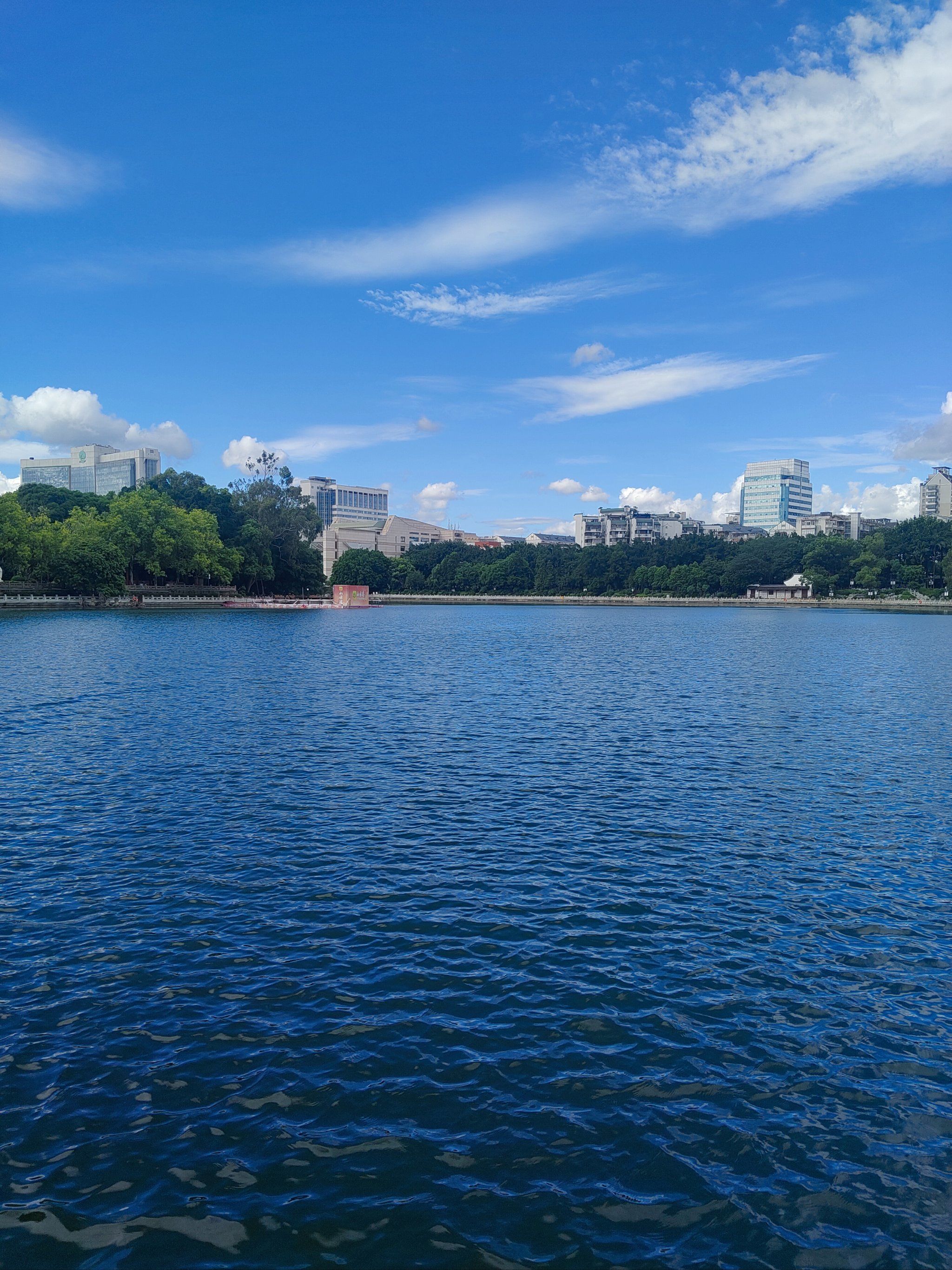 福州西湖公园水天一色