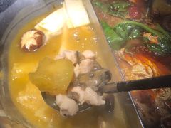 红颜花胶鸡锅-湊湊火锅·茶憩(杭州湖滨银泰in77店)