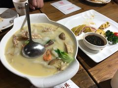 -宝燕海货工场(长江国际店)