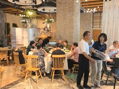 -香山湖家家宴(中山陵店)