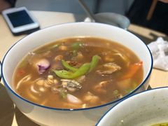 招牌牛蛙捞面-汤去三面