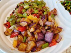 茄子肉丁小公鸡双拼拌面-文三里屯面馆(三里屯店)