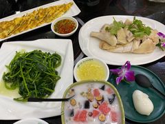 白切文昌鸡-刘记海南风味·椰子鸡(三亚湾椰梦长廊店)