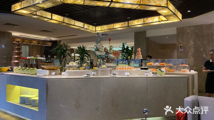 红咖啡西餐厅·自助餐(惠州翡翠山华美达酒店)图片
