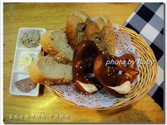 -皇冠自酿啤酒坊(中国红街5号楼店)