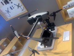 -DJI大疆(深圳华强北曼哈授权体验店)