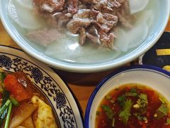 -蜗牛小馆醉乡民谣云南菜(惠新西里店)