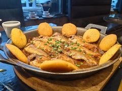 -五谷丰登农家院·地道胶东菜·海鲜烧烤(威海店)