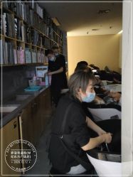 -罗亚帝造型·烫发染发