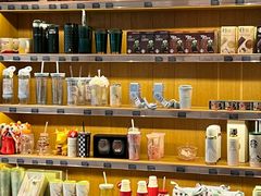 -星巴克臻选(华堂·新辰汇店)