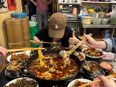 -鸿顺老铁锅美蛙鱼府(解放碑店)