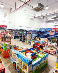 -逝水玩具折扣店