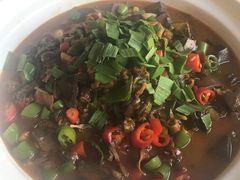 鸭杂烩鸭血-鑫巴蜀小镇 · 水煮鱼专研店(玉桥店)