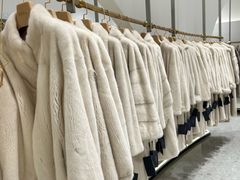 -肃宁华斯国际裘皮城