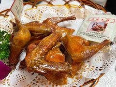 红烧乳鸽-津津菜馆(绝没分店)