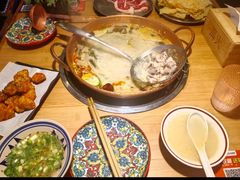 -洱火云南酸菜牛肉火锅(石景山当代商城店)