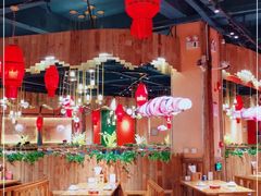 大堂-老滇山寨•云南特色菜•地方菜•民族风情歌舞表演(金碧店)