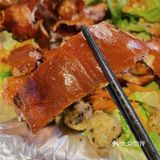 不是吧！请吃烤乳猪还不够有排面？