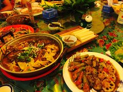 -闯关东东北农家菜(崂山石老人店)