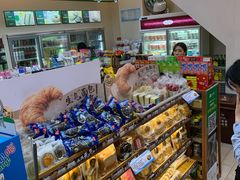 -全家便利店(愚园店)