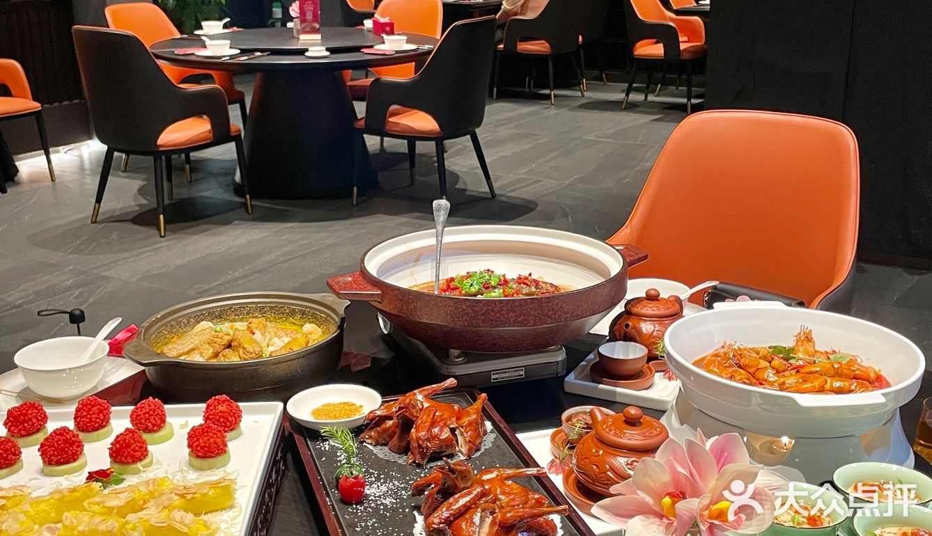 这估计是长沙坠适合宴请的高端湘菜🍽️了吧🤔/名蔡宴湘