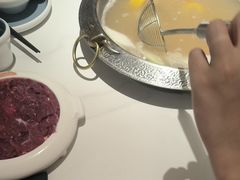 -左庭右院鲜牛肉火锅(金山万达店)