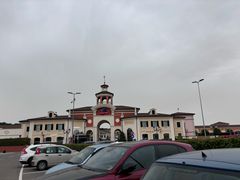 -塞拉瓦莱名品奥特莱斯