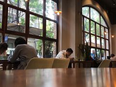 靠窗位-VESH COFFEE(定西路店)