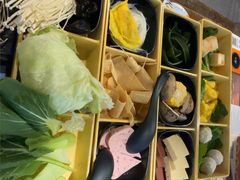 -呷哺呷哺 小火锅 (浦东新欧尚超市店)