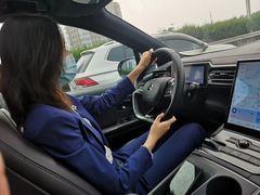 -蔚来中心(北京中关村店)