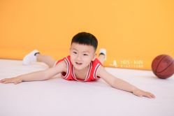 -憨大叔摄影馆80店连锁(诸暨店)