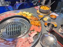 -哈哈碳都·牛肋条无限自助烤肉(台江万达店)